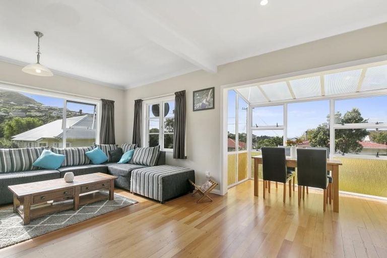 Photo of property in 8 Elliott Street, Johnsonville, Wellington, 6037