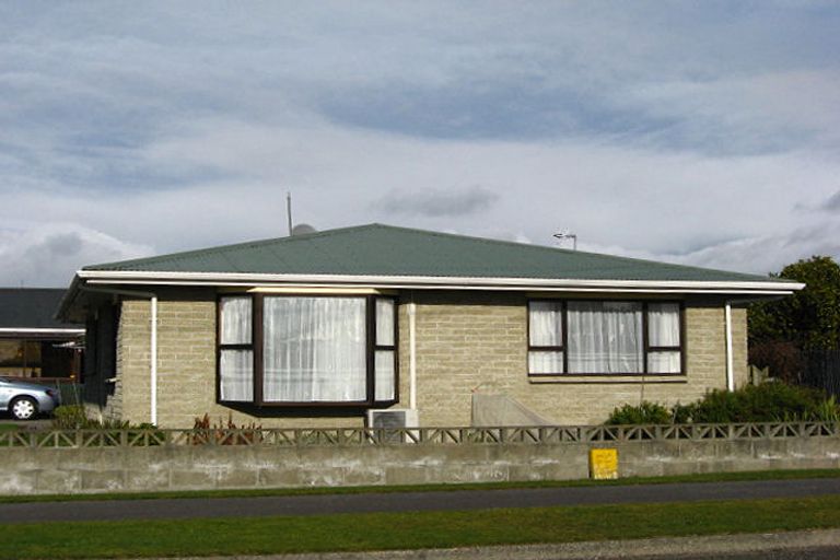 Photo of property in 41 Renfrew Street, Waikiwi, Invercargill, 9810