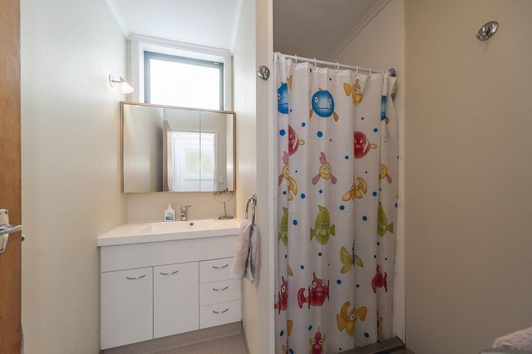 Photo of property in 20 Tamar Street, Island Bay, Wellington, 6023