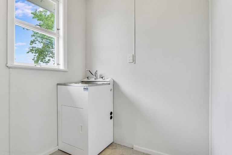 Photo of property in 5 Cricket Place, Melville, Hamilton, 3206