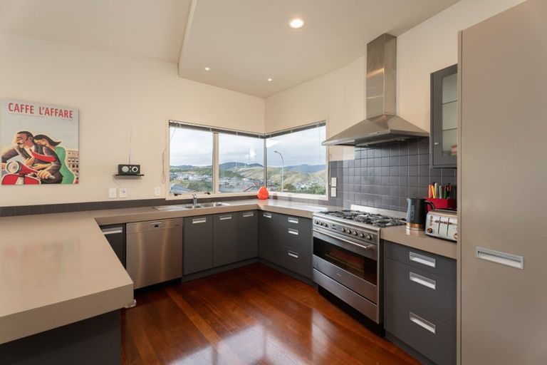 Photo of property in 16 Neston Grove, Churton Park, Wellington, 6037