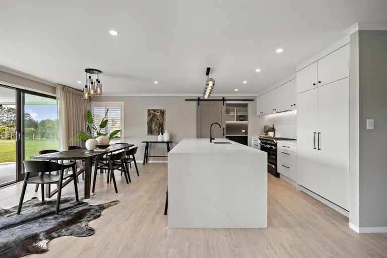 Photo of property in 62 Dysart Lane, Kumeu, 0891