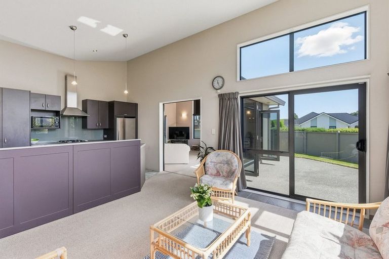 Photo of property in 2 Cadastral Court, Paraparaumu, 5032