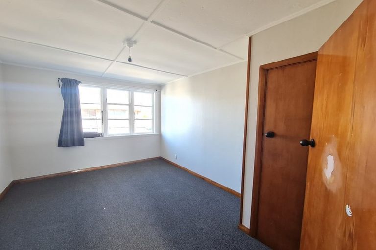 Photo of property in 27 Avro Crescent, Hornby, Christchurch, 8042