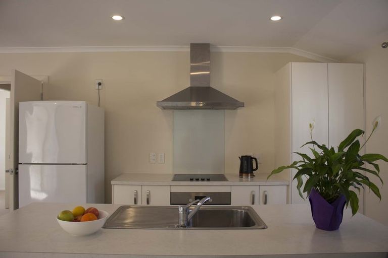 Photo of property in 29a Turville Crescent, Newlands, Wellington, 6037