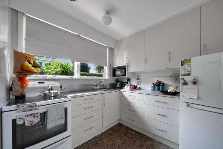 Photo of property in 12 Surrey Street, Hawera, 4610