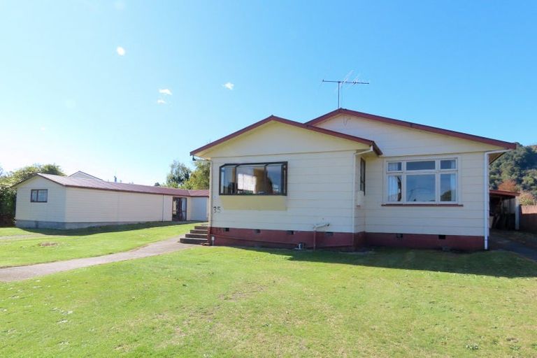 Photo of property in 35-37 Main Street, Reefton, 7830