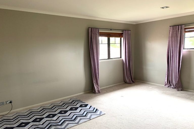 Photo of property in 28 Ockleston Landing, Hobsonville, Auckland, 0618