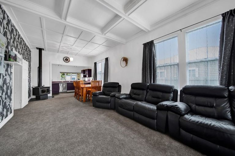 Photo of property in 278 South Road, Hawera, 4610