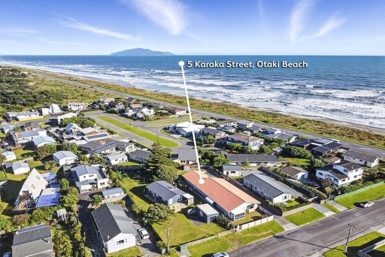 Photo of property in 5 Karaka Street, Otaki Beach, Otaki, 5512