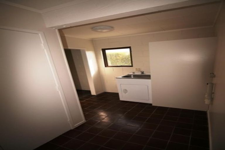 Photo of property in 42 Roberts Road, Te Atatu South, Auckland, 0610