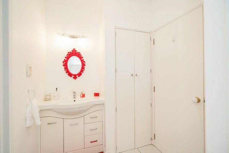 Photo of property in 64 Melbourne Street, Windsor, Invercargill, 9810