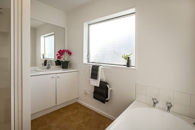 Photo of property in 11b Mcgowan Place, Orewa, 0931