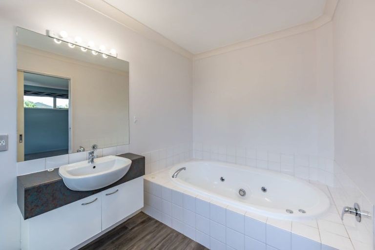 Photo of property in 24 Masefield Drive, Rolleston, 7614