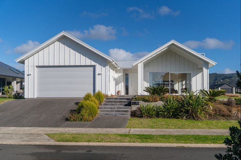 Photo of property in 26 Awatea Drive, Whitianga, 3510