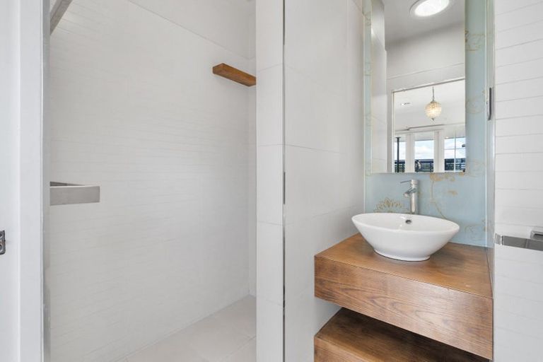 Photo of property in 16 Tainui Street, Frankton, Hamilton, 3204