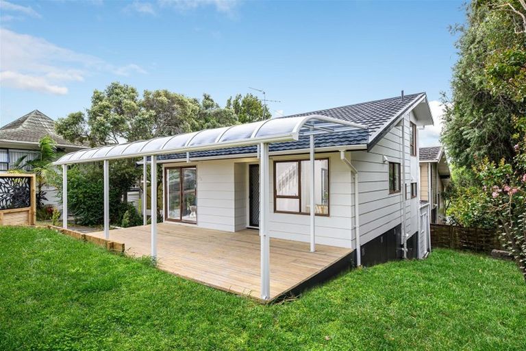 Photo of property in 1/13 Hollyhock Place, Browns Bay, Auckland, 0630