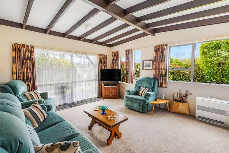 Photo of property in 64 Leamington Street, Waikaia, 9778