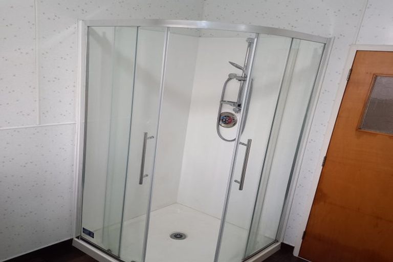 Photo of property in 702 Ferry Road, Woolston, Christchurch, 8023