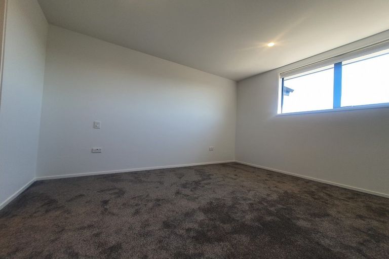 Photo of property in 9/59 Neil Avenue, Te Atatu Peninsula, Auckland, 0610