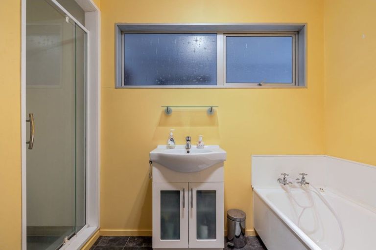 Photo of property in 1b Paisley Street, Awapuni, Palmerston North, 4412