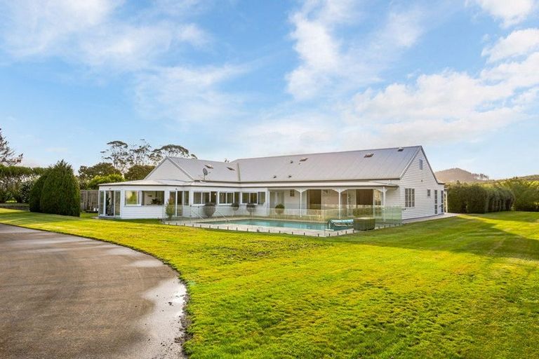 Photo of property in 430 Waitoki Road, Wainui, Silverdale, 0994