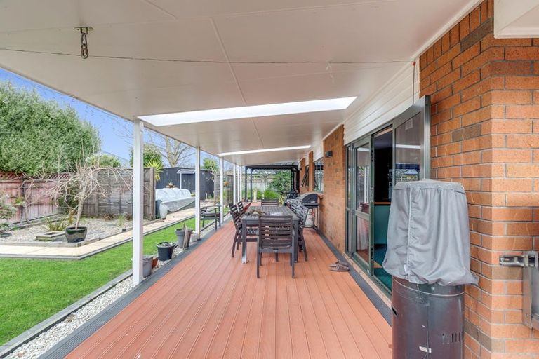 Photo of property in 6 Fencourt Place, Rototuna North, Hamilton, 3210