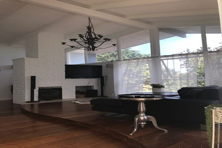 Photo of property in 23 Lanigan Street, Birkdale, Auckland, 0626