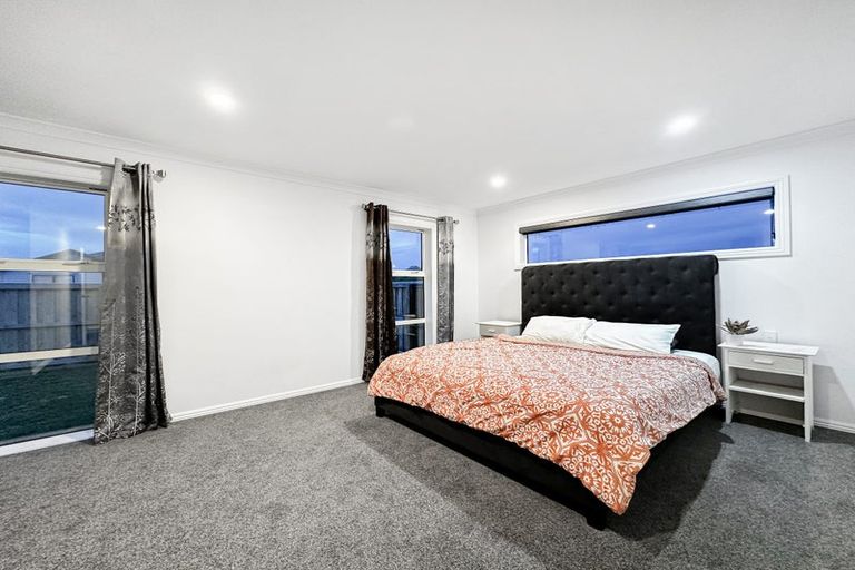 Photo of property in 8 Clonbunny Close, Rolleston, 7614