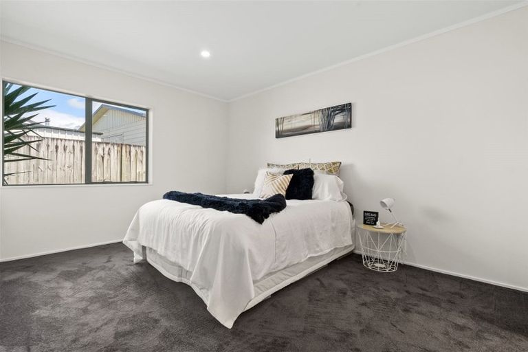 Photo of property in 8 Pono Place, Waiuku, 2123