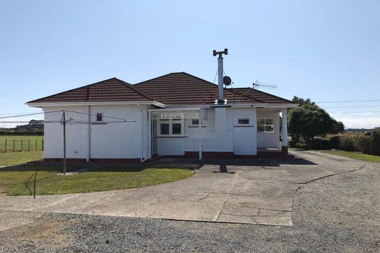 Photo of property in 185 Arapaepae Road, Levin, 5571