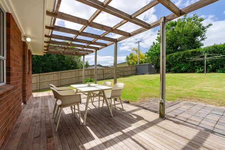 Photo of property in 1 Phillip Parade, Forrest Hill, Auckland, 0620