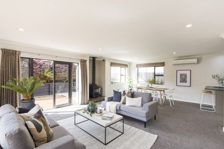 Photo of property in 128 Hillcrest Drive, Kelvin Grove, Palmerston North, 4414