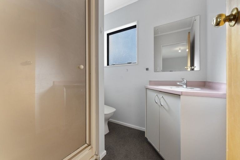 Photo of property in 47 Peppertree Glade, Kelvin Grove, Palmerston North, 4414