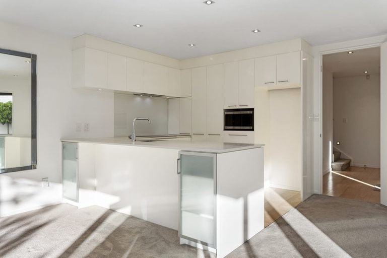 Photo of property in 144a Holly Road, St Albans, Christchurch, 8014