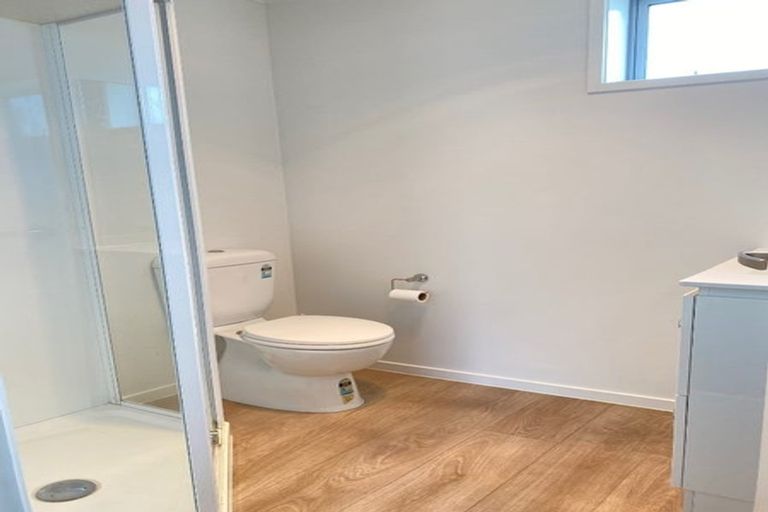 Photo of property in 1 Kaneke Place, Glen Eden, Auckland, 0602