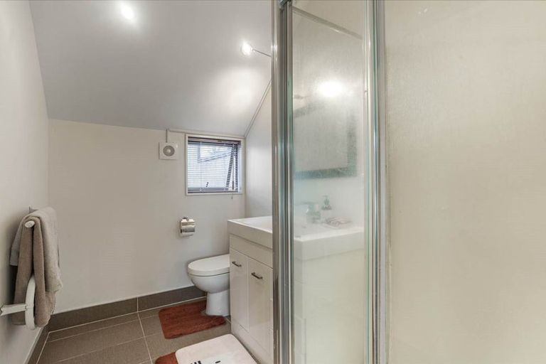 Photo of property in 2/30 Uppingham Crescent, Hillcrest, Auckland, 0627