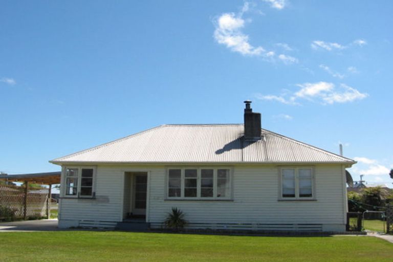 Photo of property in 1 Scanlon Place, Westport, 7825