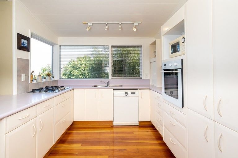 Photo of property in 1b Onslow Road, Bluff Hill, Napier, 4110