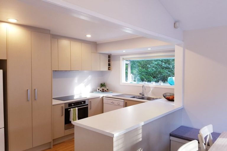 Photo of property in 9 Caram Place, Birkenhead, Auckland, 0626