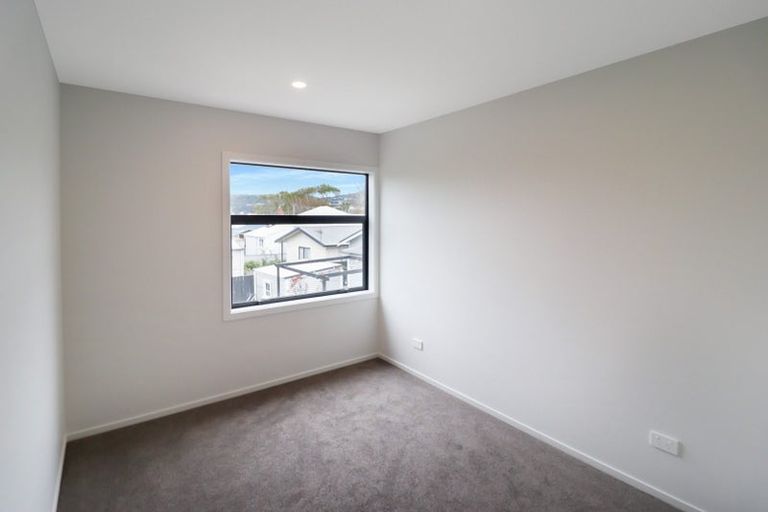 Photo of property in 137 Whites Line East, Waiwhetu, Lower Hutt, 5010