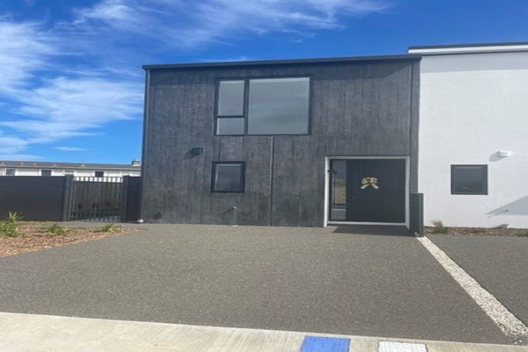 Photo of property in 19 Pipi Place, Levin, 5510