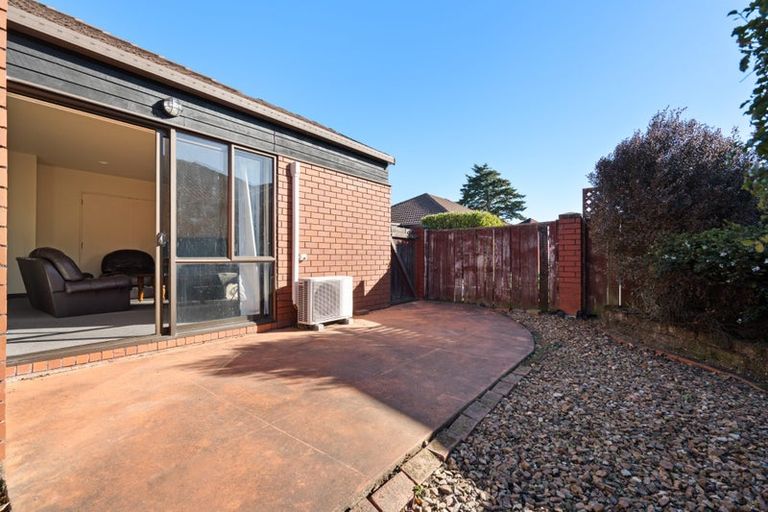 Photo of property in 2/8 Angela Street, Upper Riccarton, Christchurch, 8041