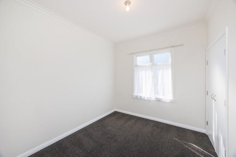 Photo of property in 657 Featherston Street, Roslyn, Palmerston North, 4414