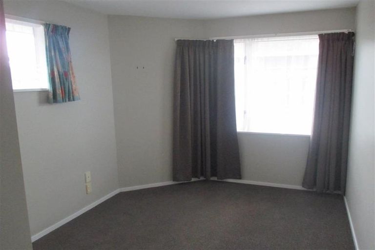 Photo of property in 17b Division Street, Riccarton, Christchurch, 8041