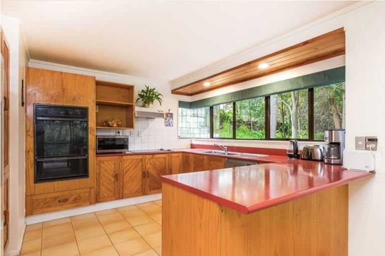 Photo of property in 9 Titoki Avenue, Waipahihi, Taupo, 3330