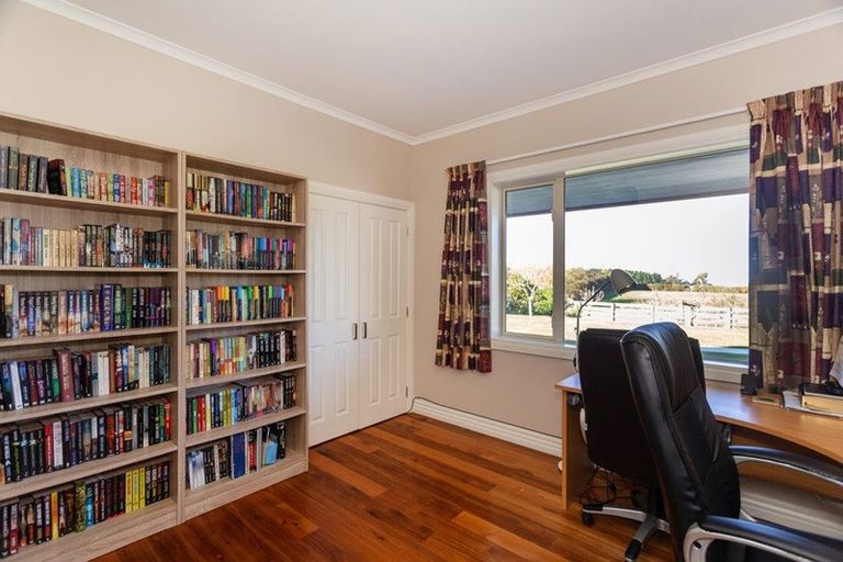 Photo of property in 305 Redcastle Road, Oamaru North, Oamaru, 9492