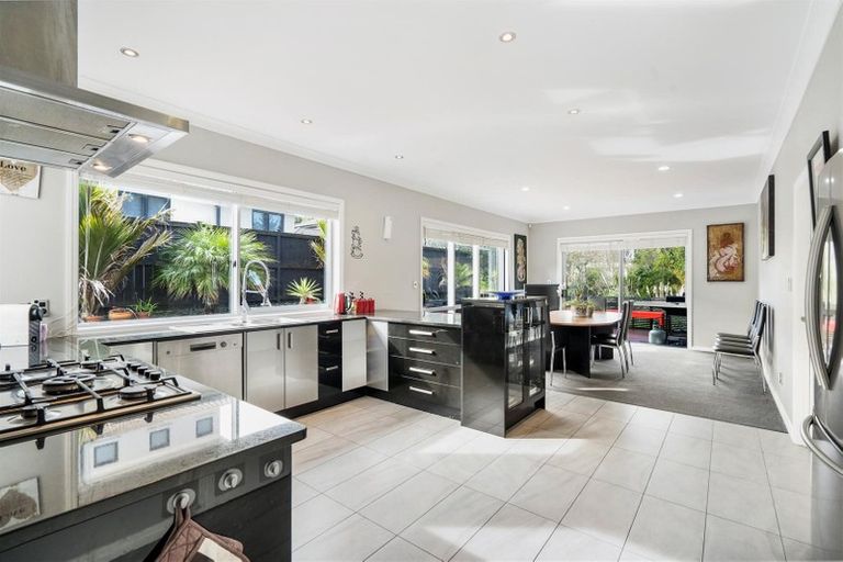 Photo of property in 12 Dunoon Close, Flat Bush, Auckland, 2016