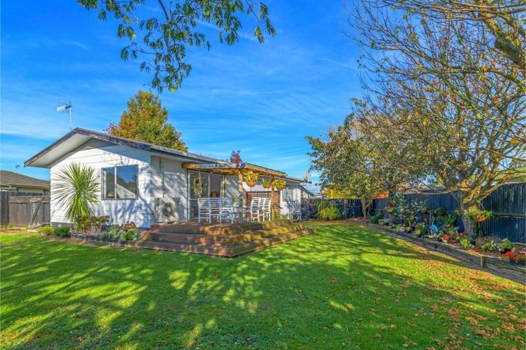 Photo of property in 10 Ashton Place, Highbury, Palmerston North, 4412
