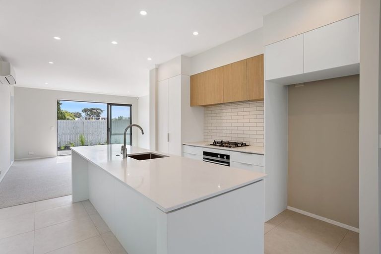 Photo of property in 75 Kopuru Road, Whenuapai, Auckland, 0618